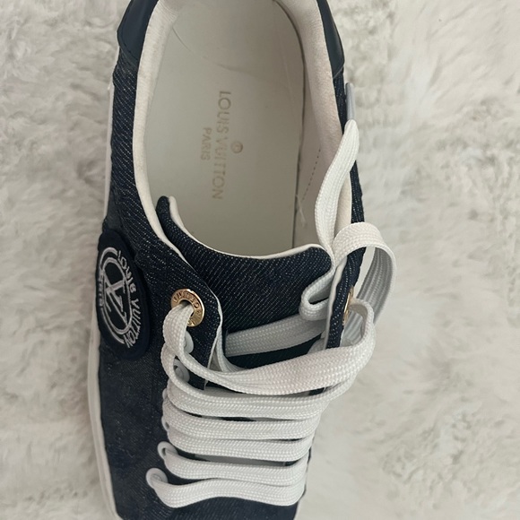 Louis Vuitton sneakers worn only once. - Picture 3 of 4